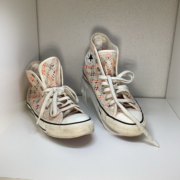 Converse Chuck Taylor All Star Hi Boho Crochet High Top Sneakers Size 8.5 - Picture 2 of 7